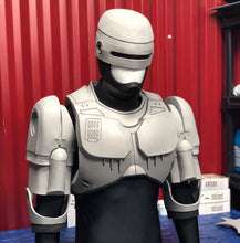 Load image into Gallery viewer, RoboCop (1987) Cosplay EVA Foam Pepakura File Templates DIY