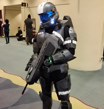 Load image into Gallery viewer, Master chief Halo EVA Foam Pepakura File Templates How to DIY Cosplay Costumes
